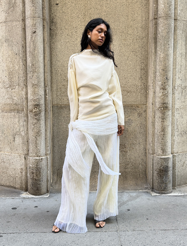 Amira Set